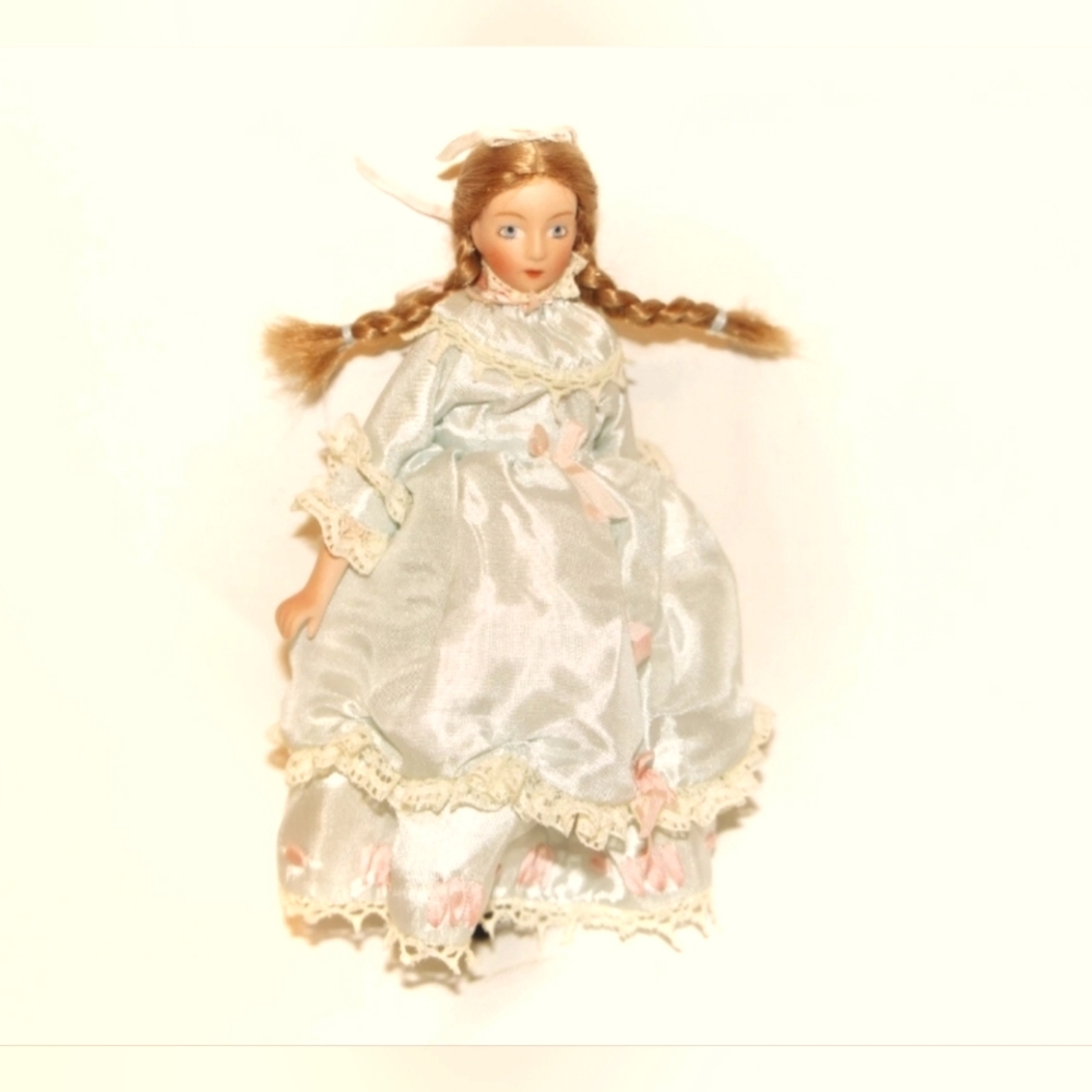 Accessory Doll for '03 Danbury Mint The Limited Edition Shirley Temple Collector